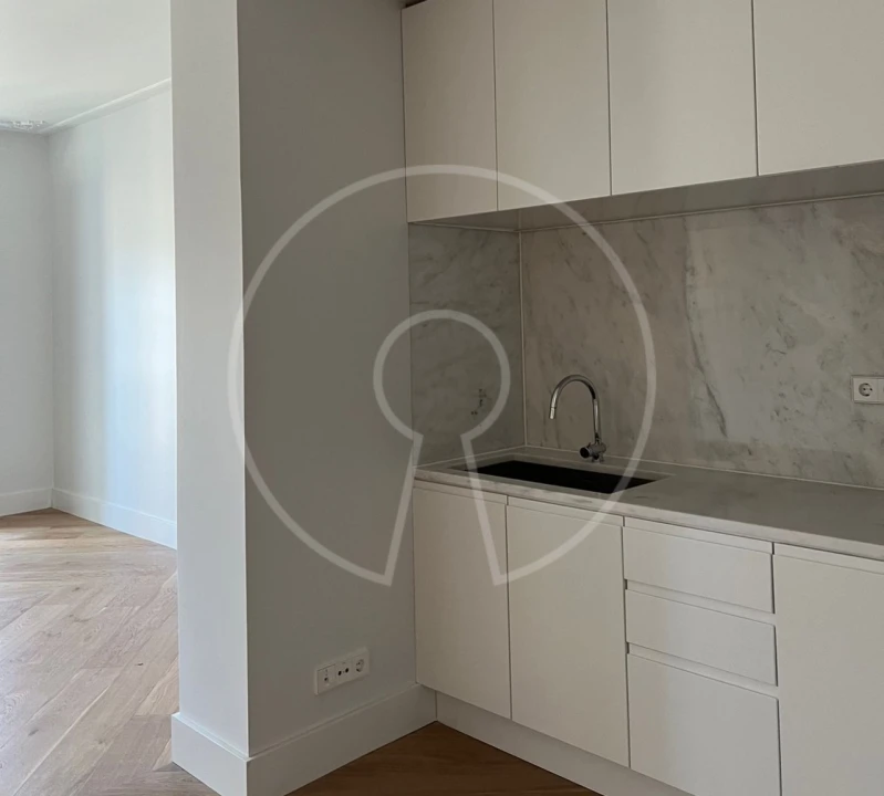 Apartamento T2 para Venda em Santa Maria Maior Foto 2