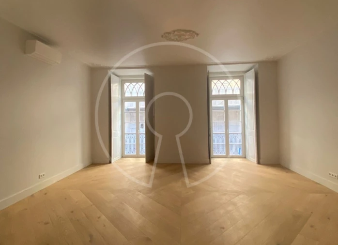 Apartamento T2 para Venda em Santa Maria Maior Foto 6