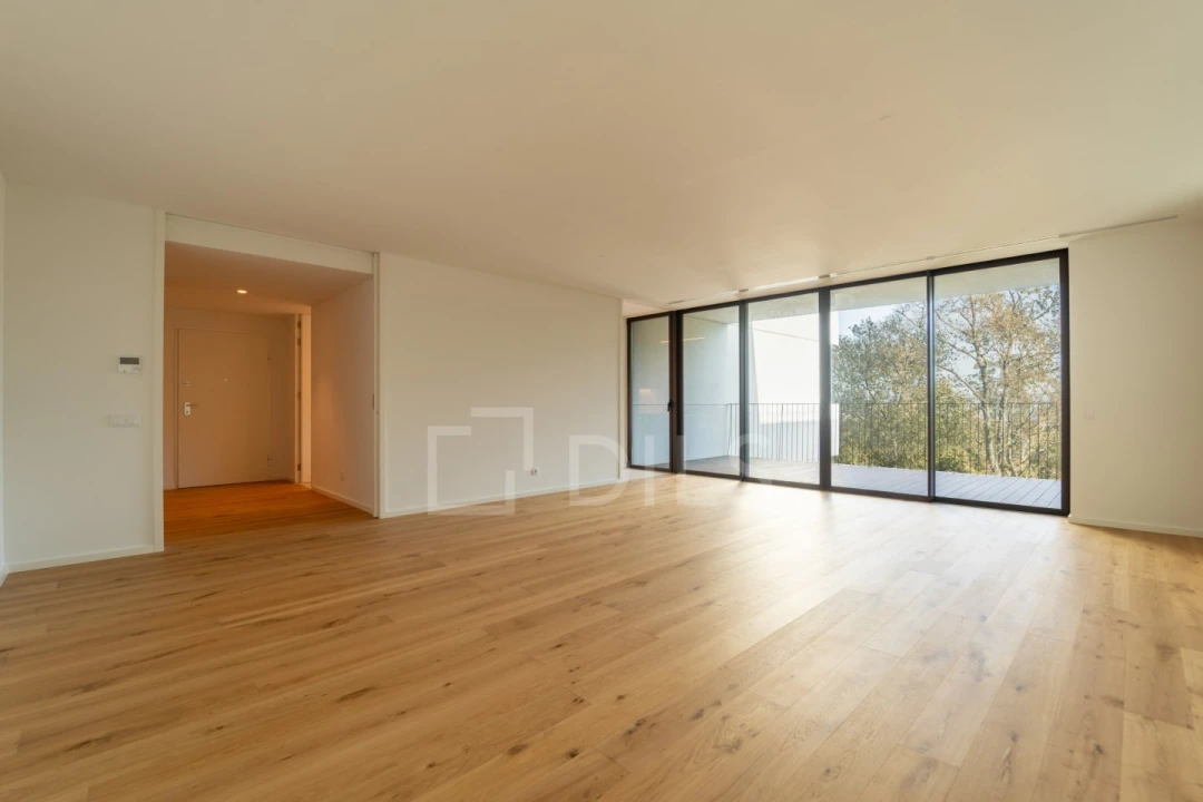 Apartamento T4 para Venda em Mafamude e Vilar do Paraíso Foto 1