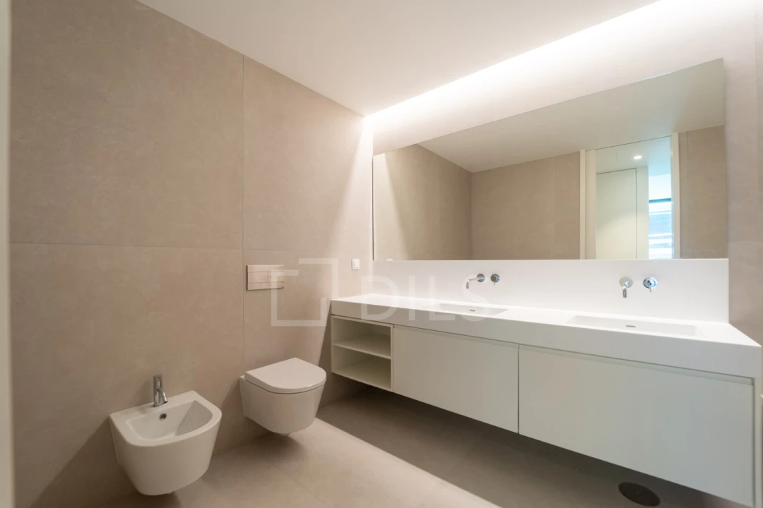 Apartamento T4 para Venda em Mafamude e Vilar do Paraíso Foto 17