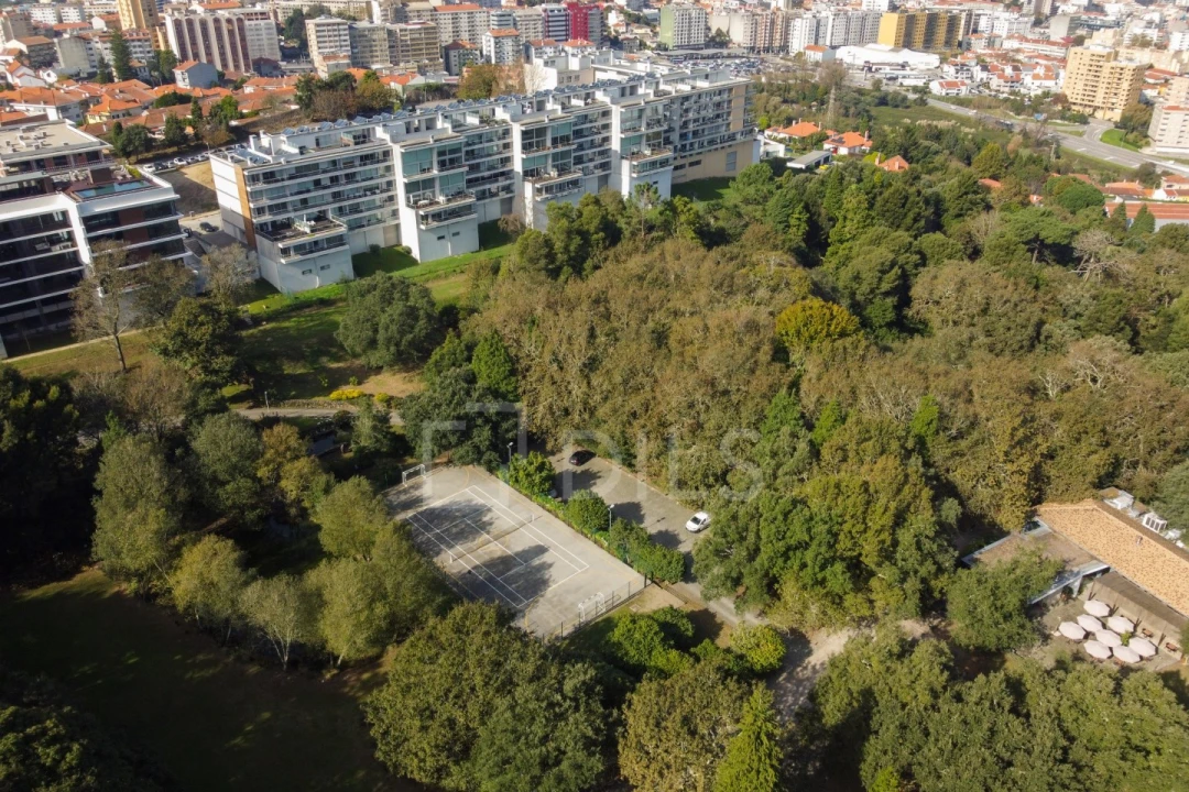 Apartamento T4 para Venda em Mafamude e Vilar do Paraíso Foto 25