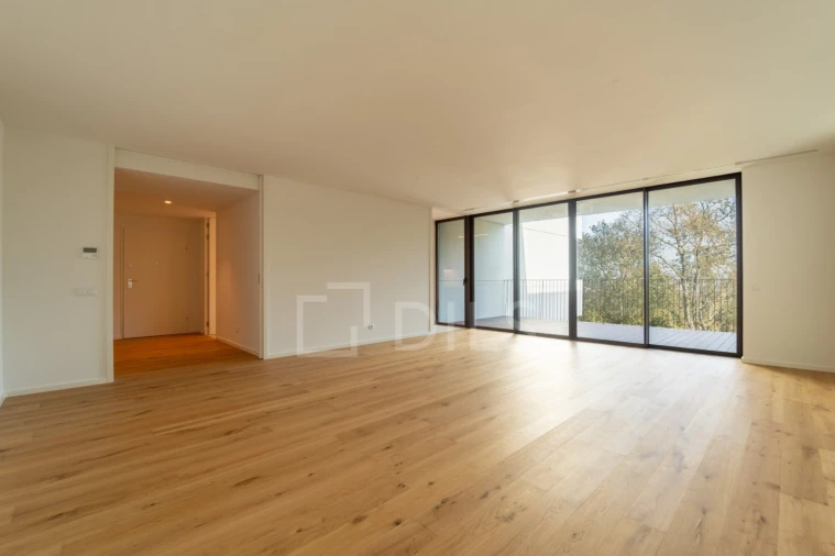 Apartamento T4 para Venda em Mafamude e Vilar do Paraíso Foto 1