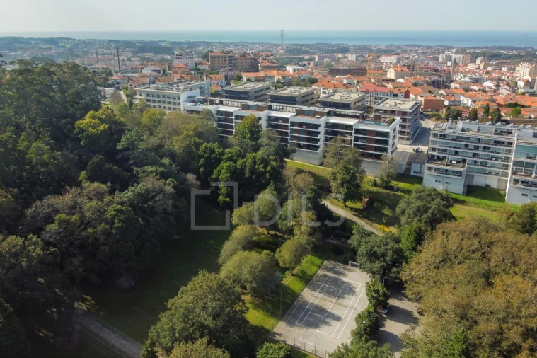 Apartamento T4 para Venda em Mafamude e Vilar do Paraíso Foto 47