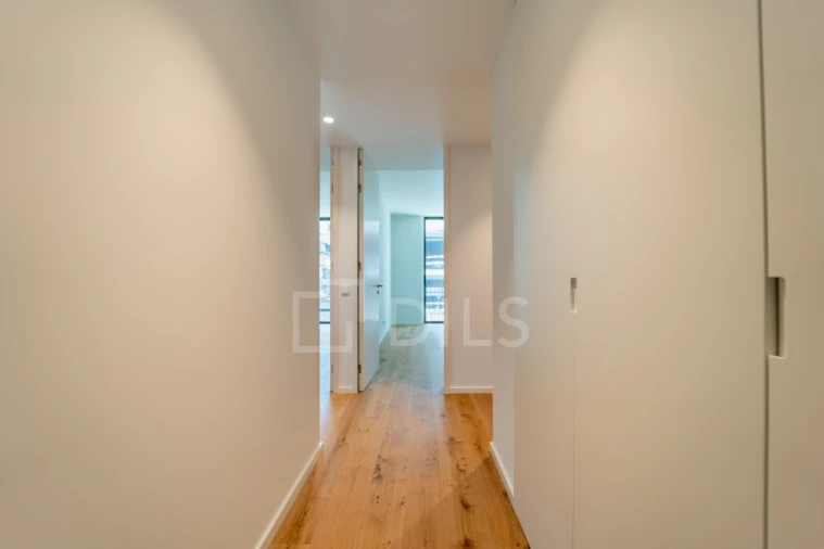 Apartamento T4 para Venda em Mafamude e Vilar do Paraíso Foto 38