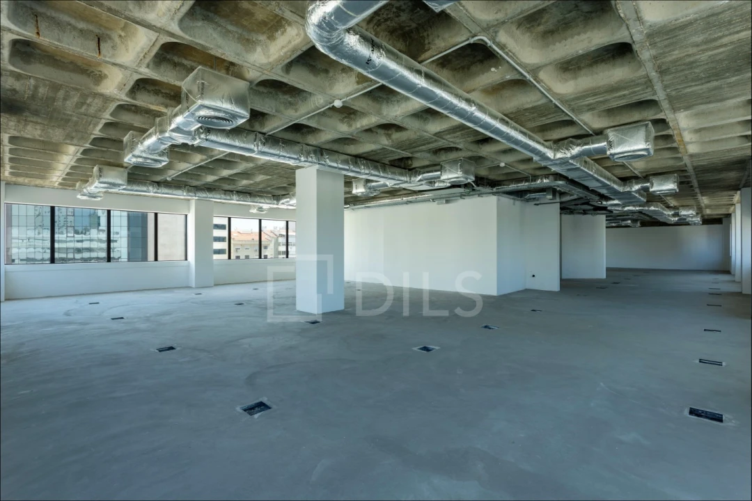 Escritório para Arrendamento em Campolide Foto 3