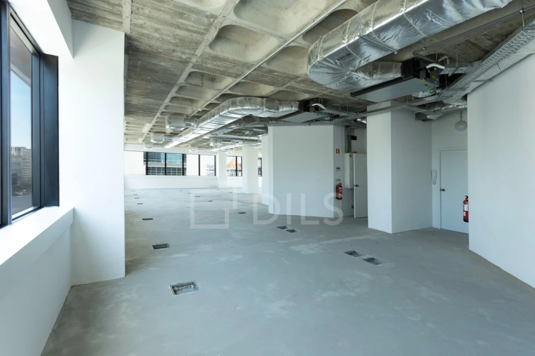 Escritório para Arrendamento em Campolide Foto 8