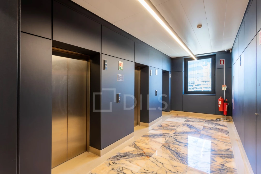 Escritório para Arrendamento em Campolide Foto 12