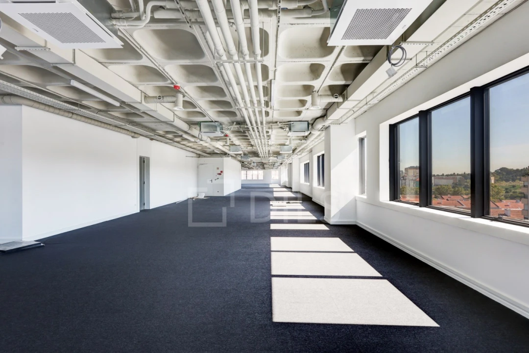 Escritório para Arrendamento em São Domingos de Benfica Foto 11