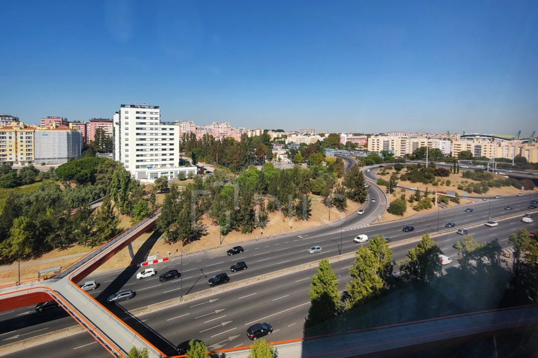 Escritório para Arrendamento em São Domingos de Benfica Foto 22