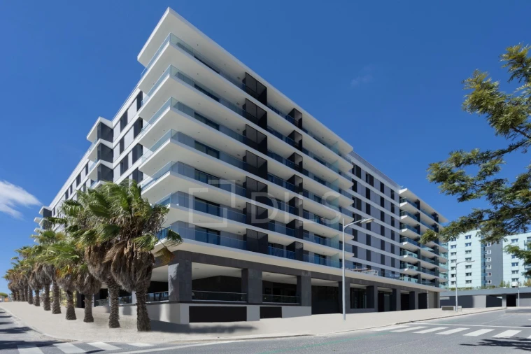 Loja para Arrendamento em São Domingos de Benfica Foto 1