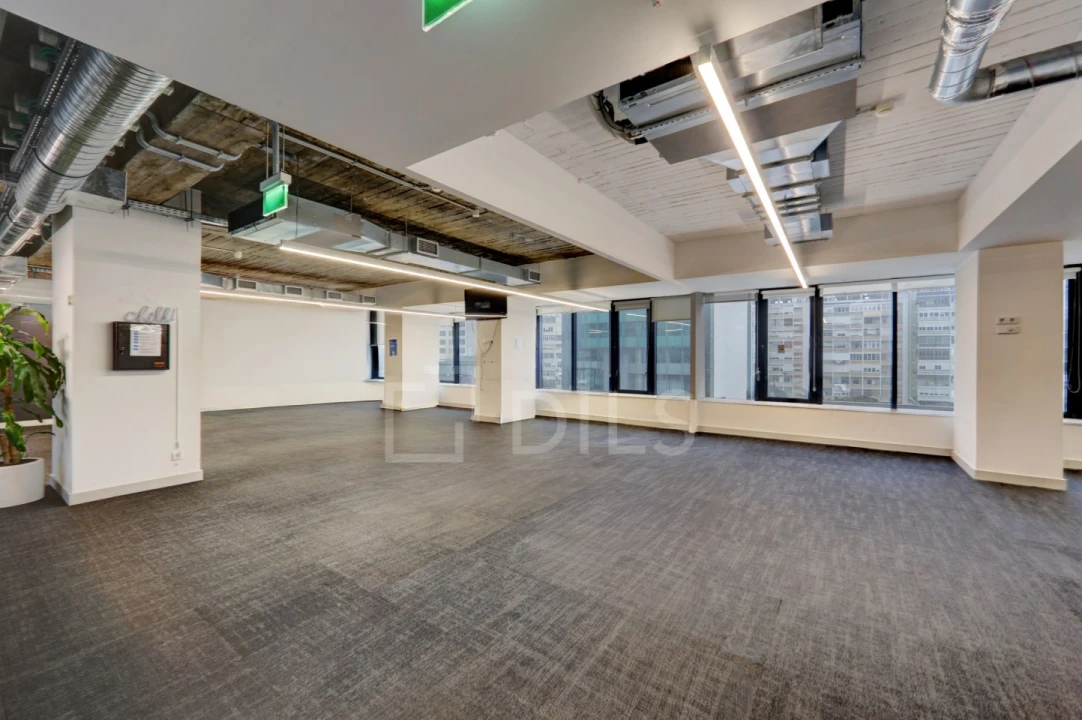 Escritório para Arrendamento em Campolide Foto 1