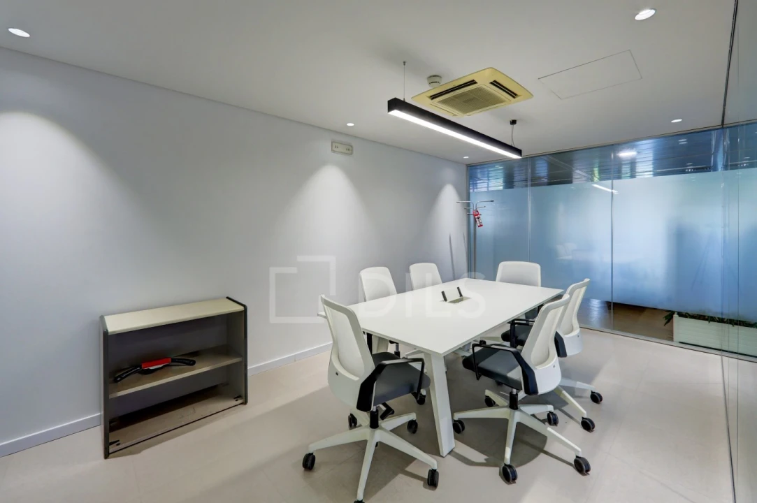 Prédio para Arrendamento em Areeiro Foto 11