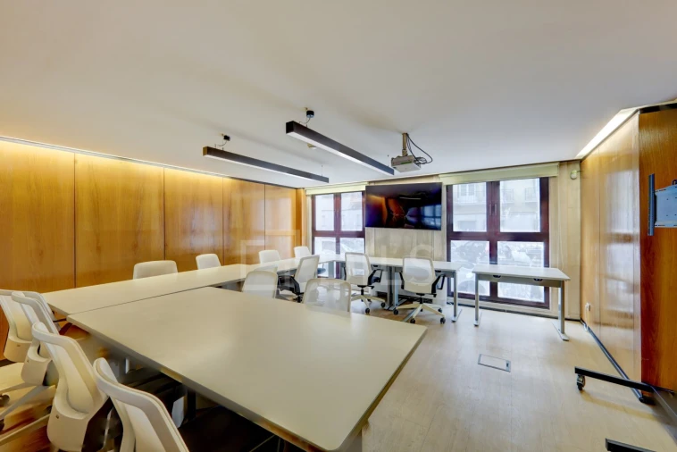 Prédio para Arrendamento em Areeiro Foto 18