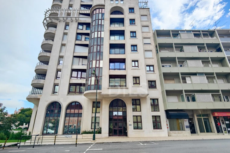 Prédio para Arrendamento em Areeiro Foto 35