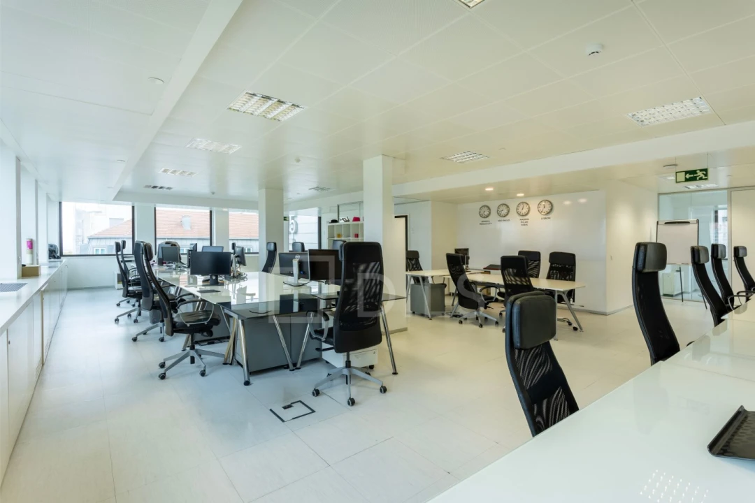 Escritório para Arrendamento em Santo António Foto 3