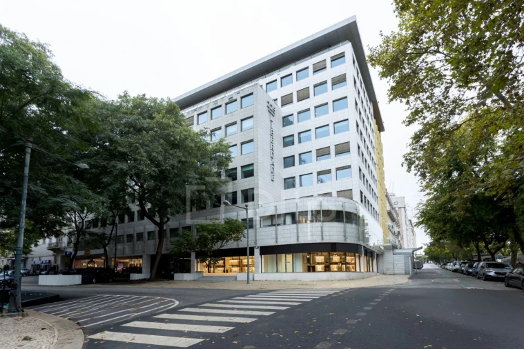 Escritório para Arrendamento em Santo António