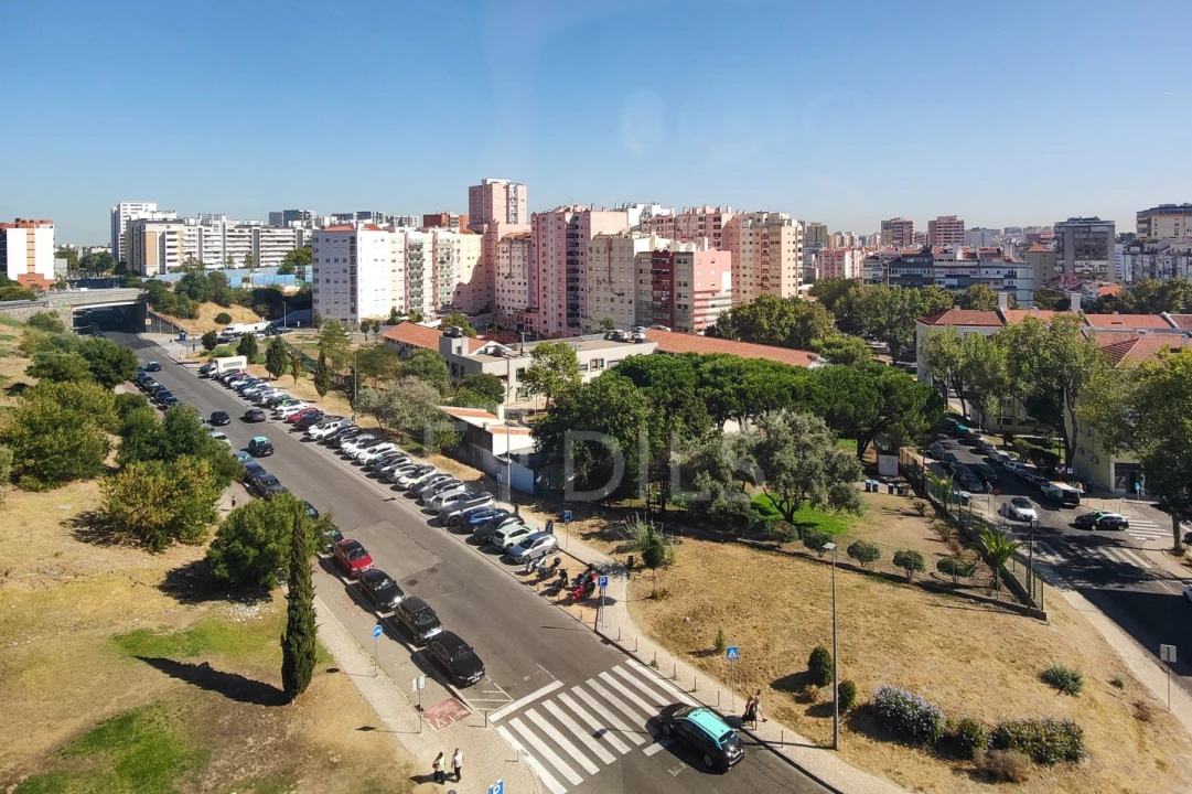 Escritório para Arrendamento em São Domingos de Benfica Foto 32