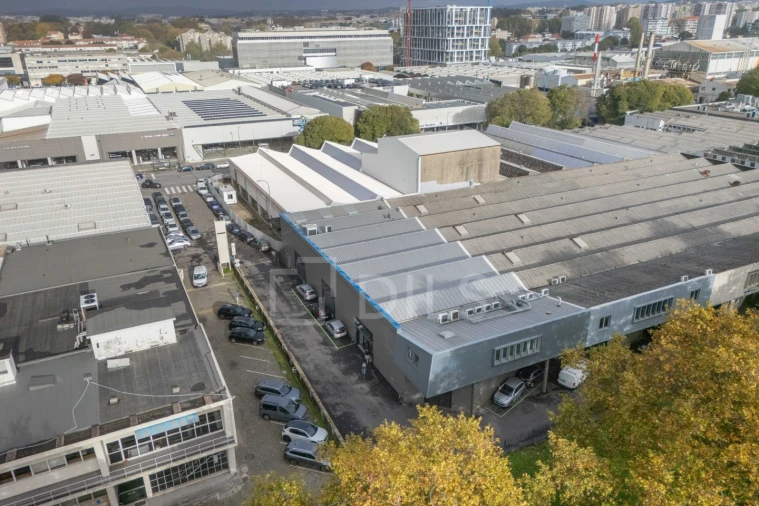 Escritório para Arrendamento em Ramalde Foto 24