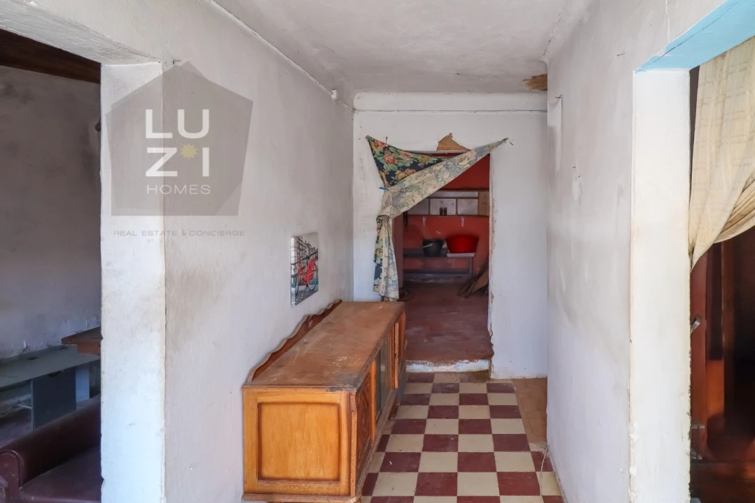 Moradia T2 para Venda em Bensafrim e Barão de São João Foto 3