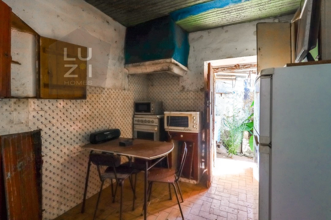 Moradia T2 para Venda em Bensafrim e Barão de São João Foto 9