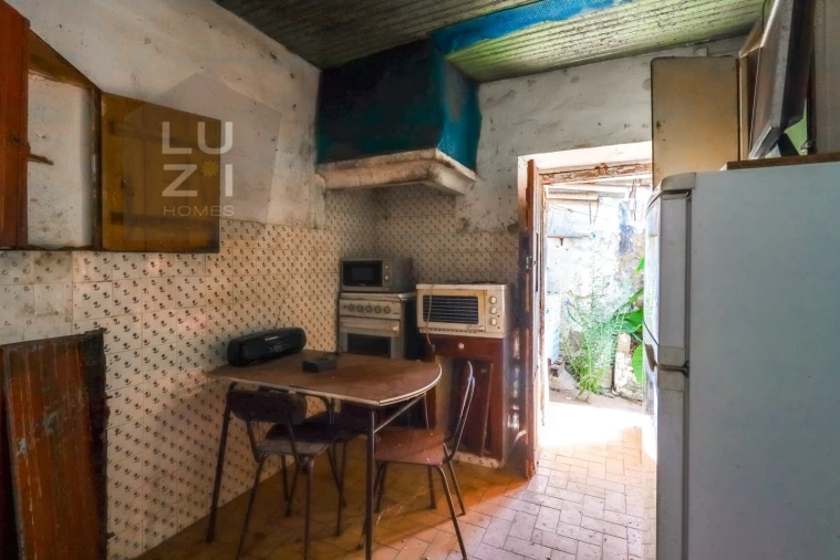 Moradia T2 para Venda em Bensafrim e Barão de São João Foto 9