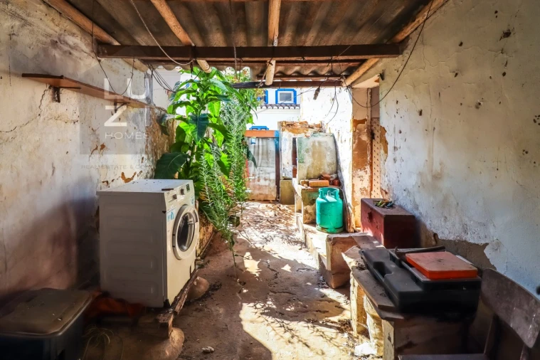 Moradia T2 para Venda em Bensafrim e Barão de São João Foto 13