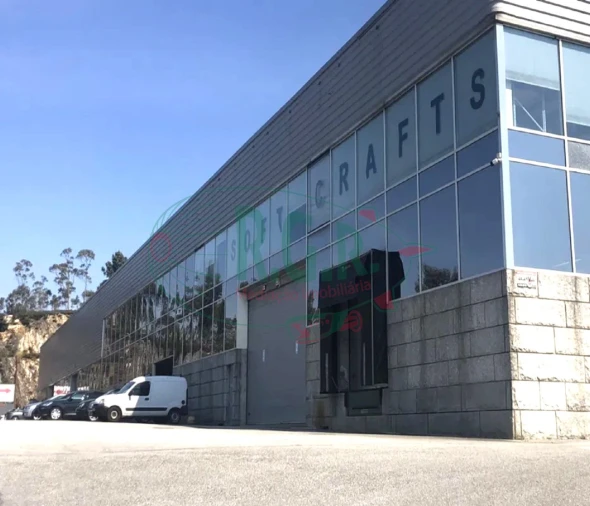 Armazém para Arrendamento em Fânzeres e São Pedro da Cova Foto 1