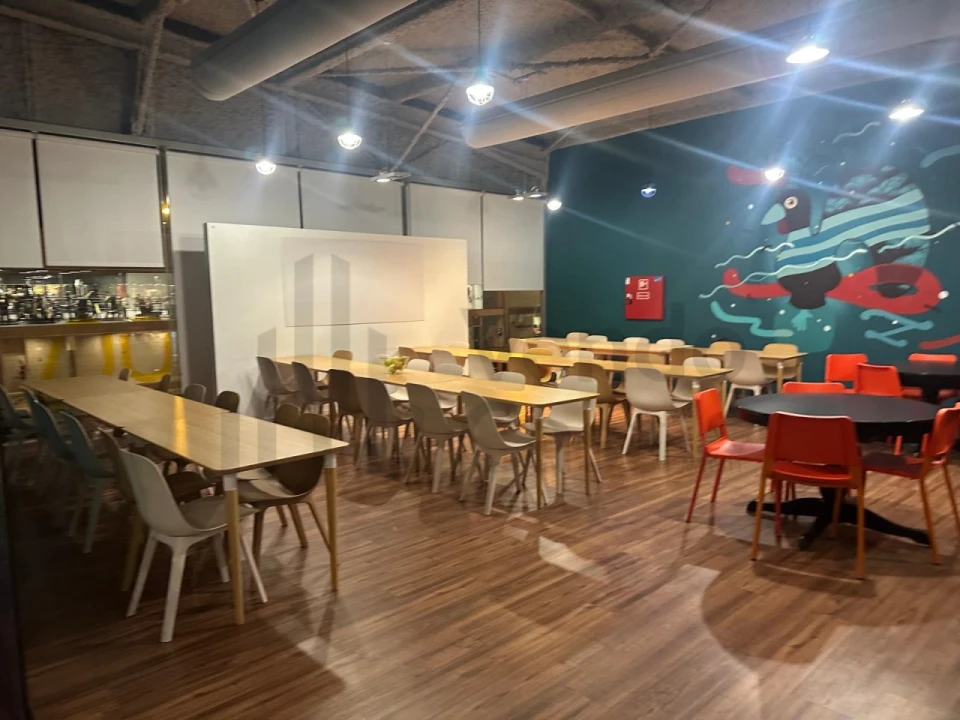 Prédio para Arrendamento em Ferreiros e Gondizalves Foto 1