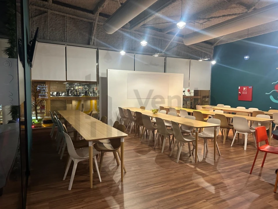 Prédio para Arrendamento em Ferreiros e Gondizalves Foto 11