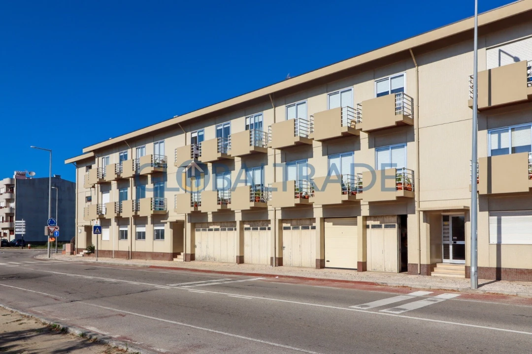 Apartamento T3 para Venda em Ovar, São João, Arada e São Vicente de Pereira Jusã Foto 1
