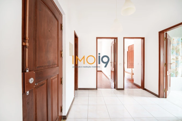 Apartamento T2 para Venda em São Mamede Foto 17