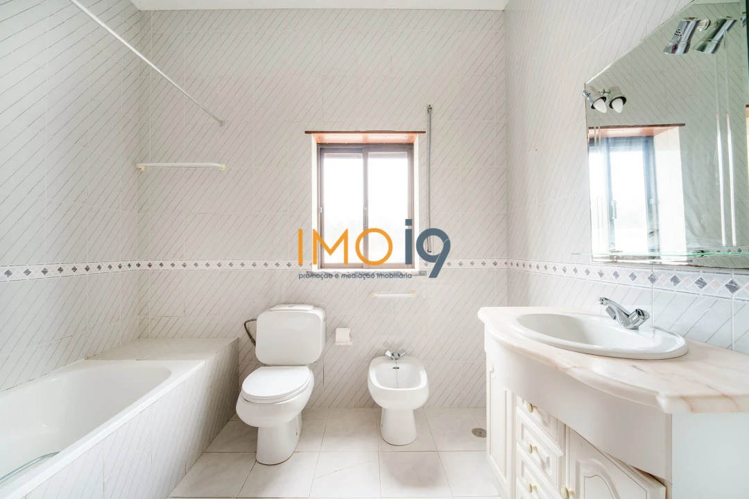 Apartamento T2 para Venda em São Mamede Foto 9