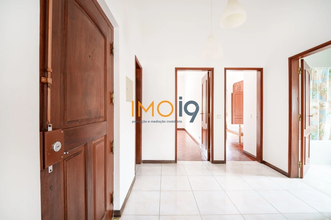 Apartamento T2 para Venda em São Mamede Foto 17