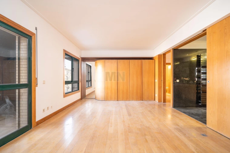 Apartamento T4 para Venda em Sé Nova, Santa Cruz, Almedina e São Bartolomeu Foto 10