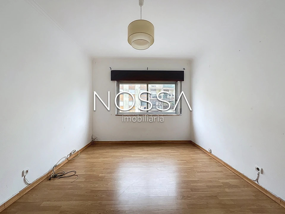 Apartamento T2 para Venda em Rio de Mouro Foto 20