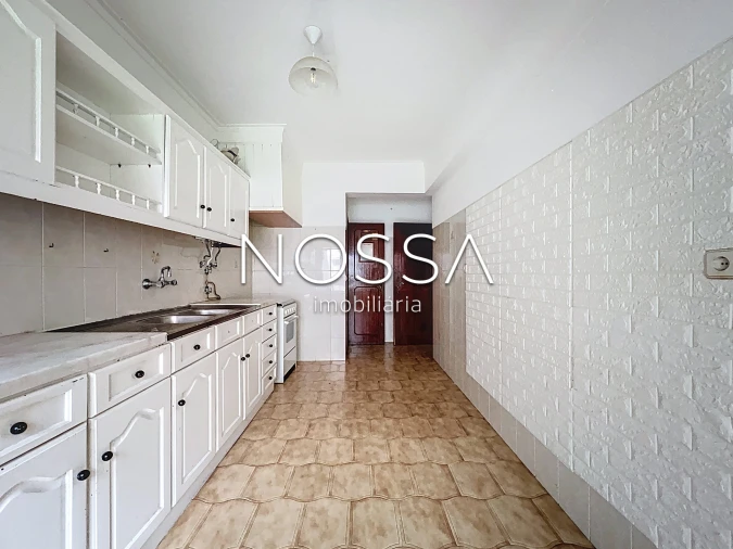 Apartamento T2 para Venda em Rio de Mouro Foto 4