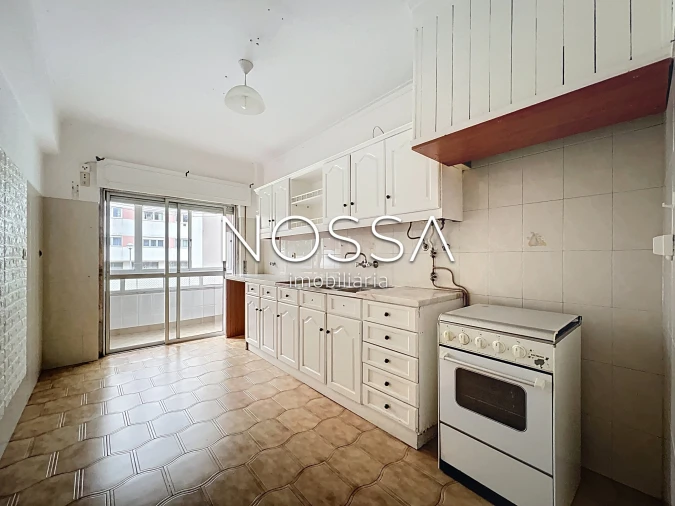 Apartamento T2 para Venda em Rio de Mouro Foto 2