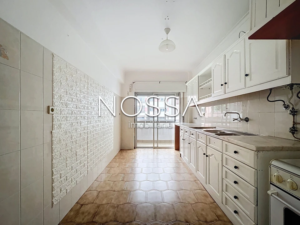 Apartamento T2 para Venda em Rio de Mouro Foto 1