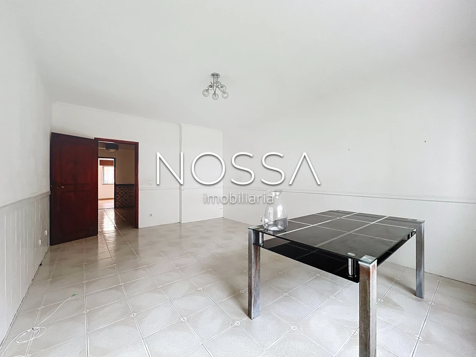 Apartamento T2 para Venda em Rio de Mouro Foto 9