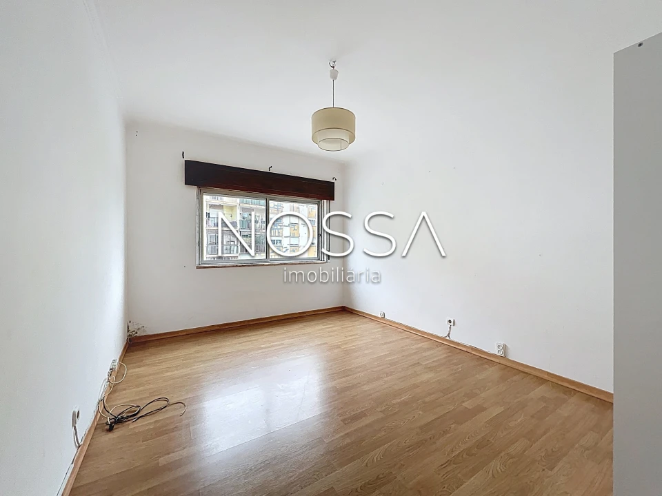 Apartamento T2 para Venda em Rio de Mouro Foto 19