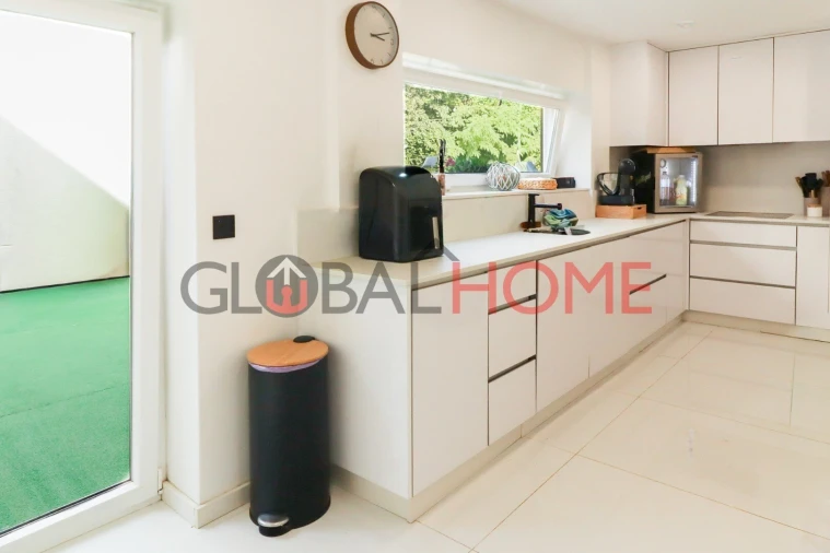 Moradia T4 para Venda em Fânzeres e São Pedro da Cova Foto 5