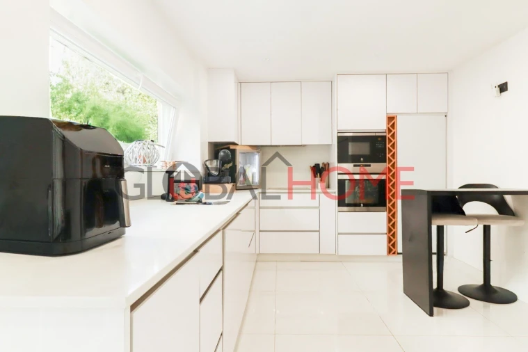 Moradia T4 para Venda em Fânzeres e São Pedro da Cova Foto 4