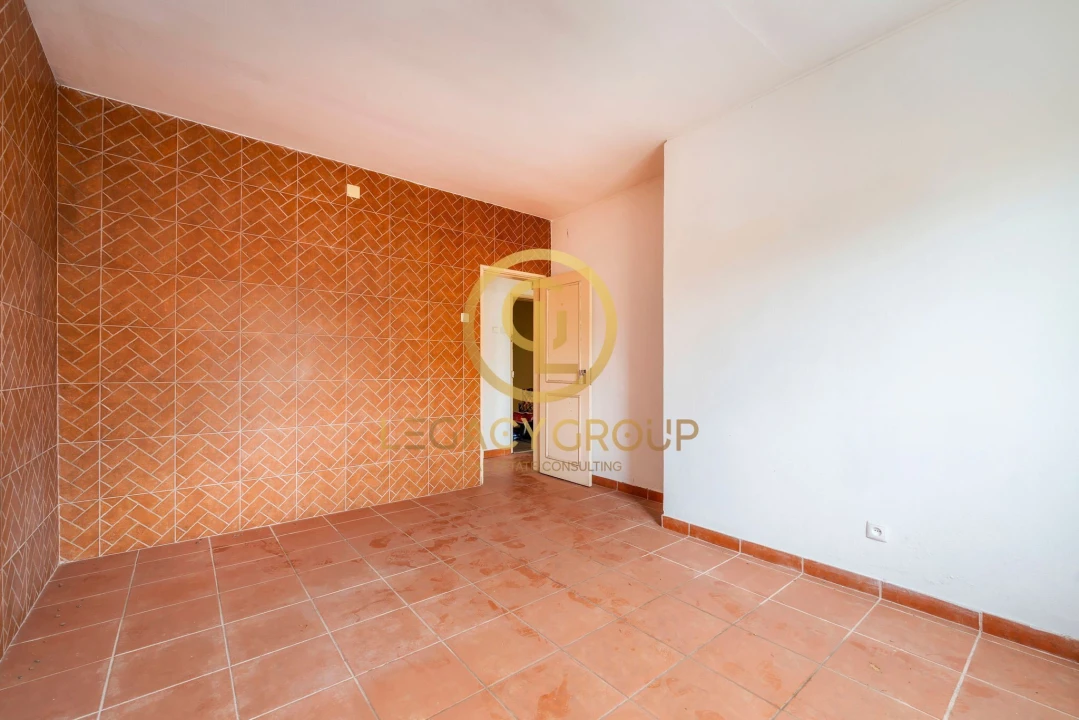 Prédio para Venda em Estômbar e Parchal Foto 8