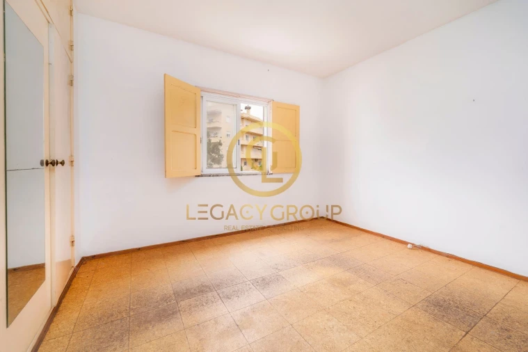 Prédio para Venda em Estômbar e Parchal Foto 3