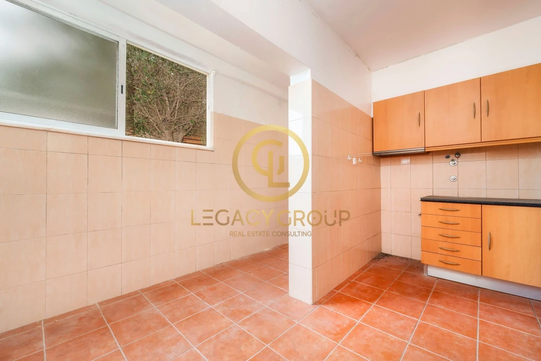 Prédio para Venda em Estômbar e Parchal Foto 11