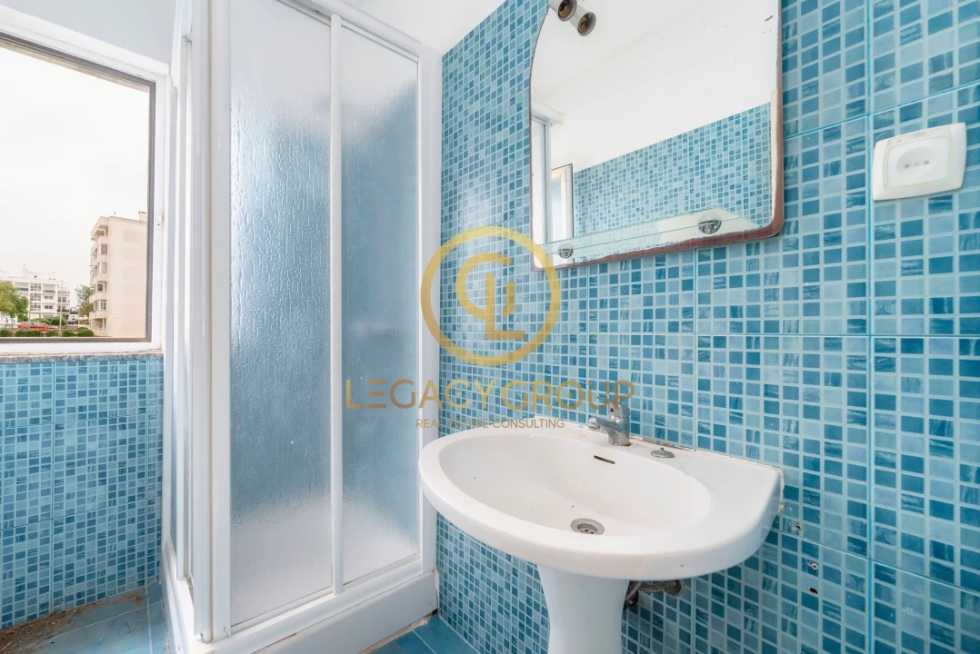 Prédio para Venda em Estômbar e Parchal Foto 16