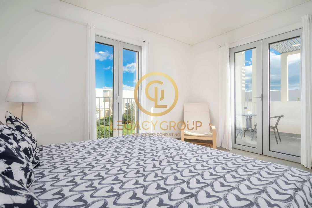 Moradia T3 para Venda em Quarteira Foto 9