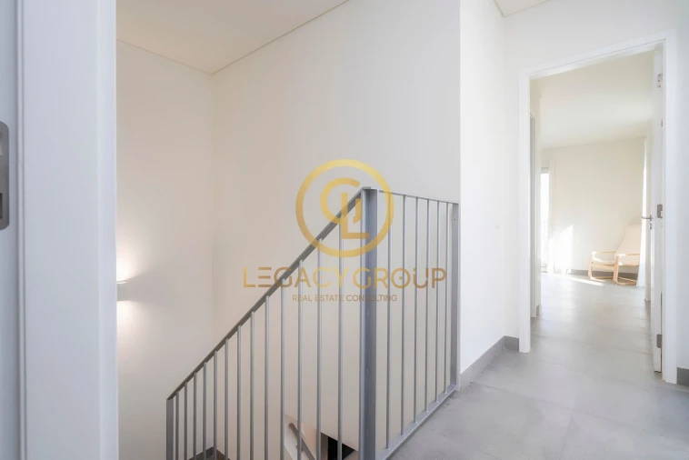 Moradia T3 para Venda em Quarteira Foto 16