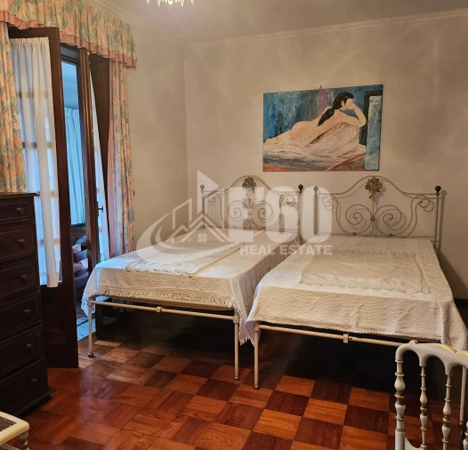 Moradia T4 para Venda em Espinho Foto 16