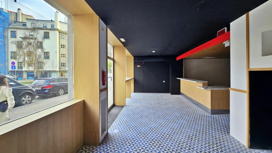 Loja para Venda em Cedofeita, Santo Ildefonso, Sé, Miragaia, São Nicolau e Vitória Foto 13